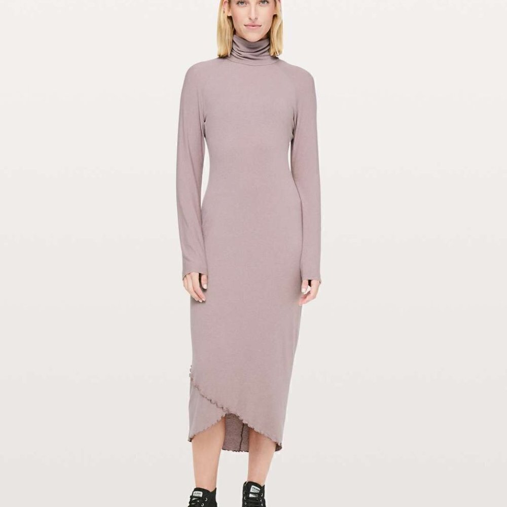 * NWT Lululemon Nai Dress SPRING LAB AMAZING Misty Mauve Size 4